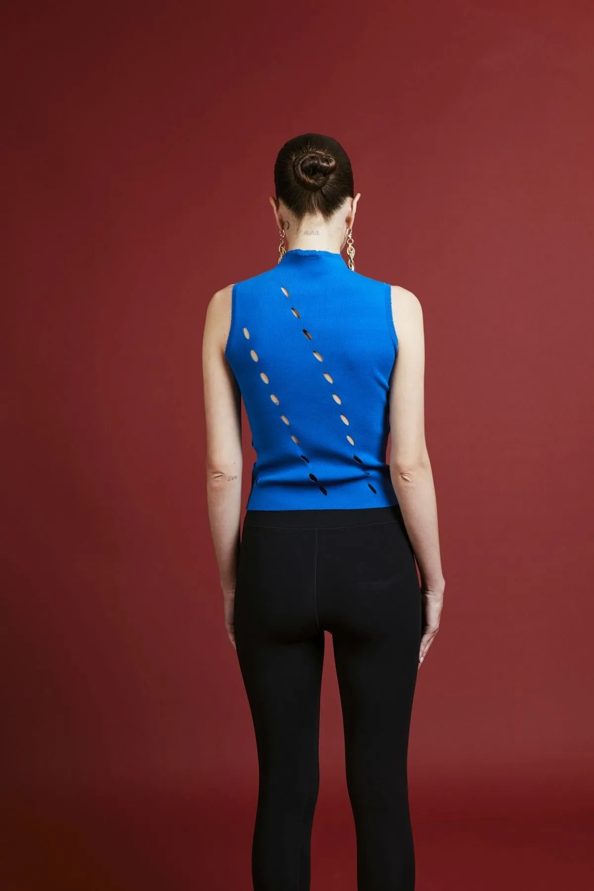 Nathalie Blue Tank Top with Hole Detailed Collar