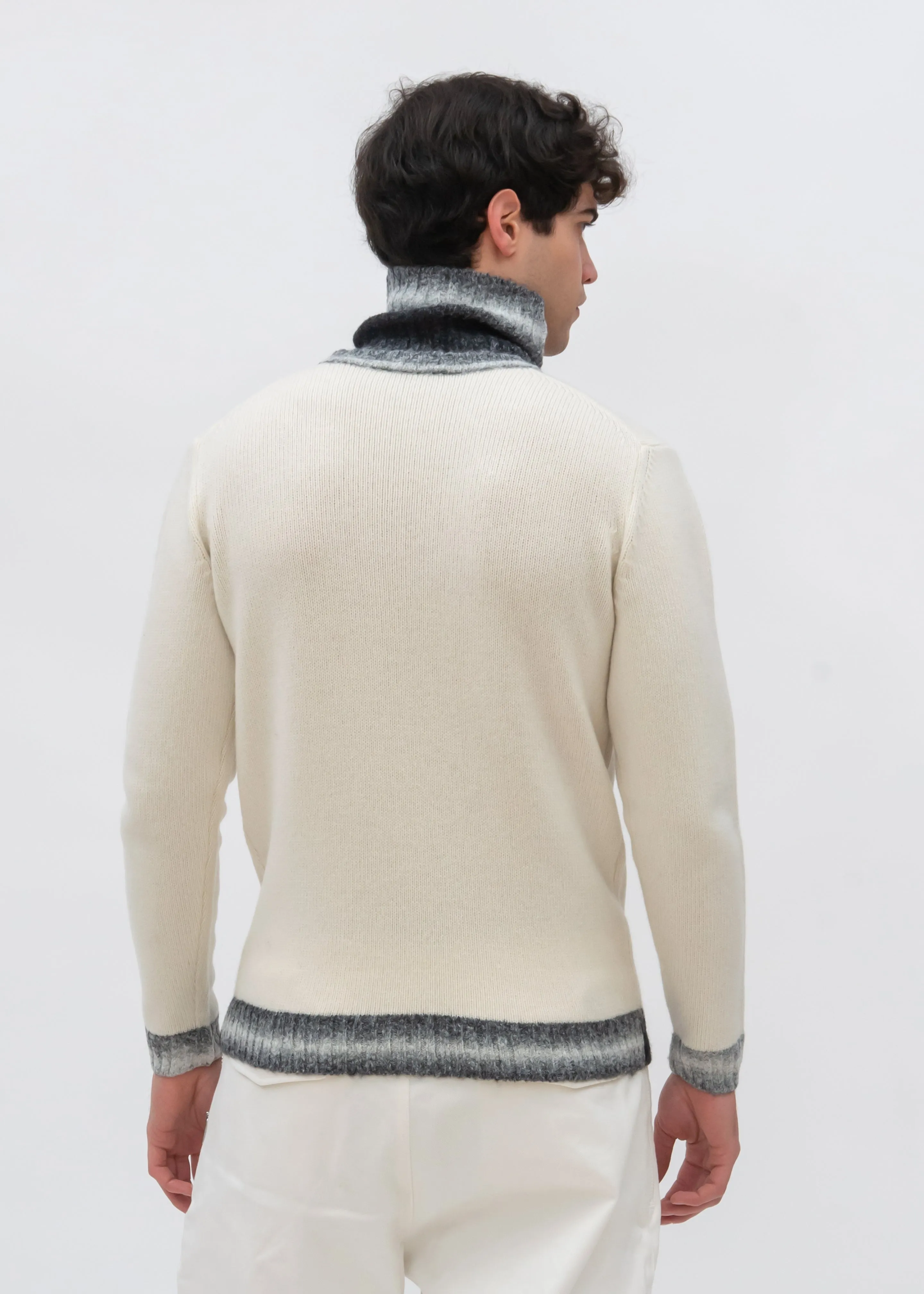 SHADED EFFECT DETAILS TURTLENECK SWEATER